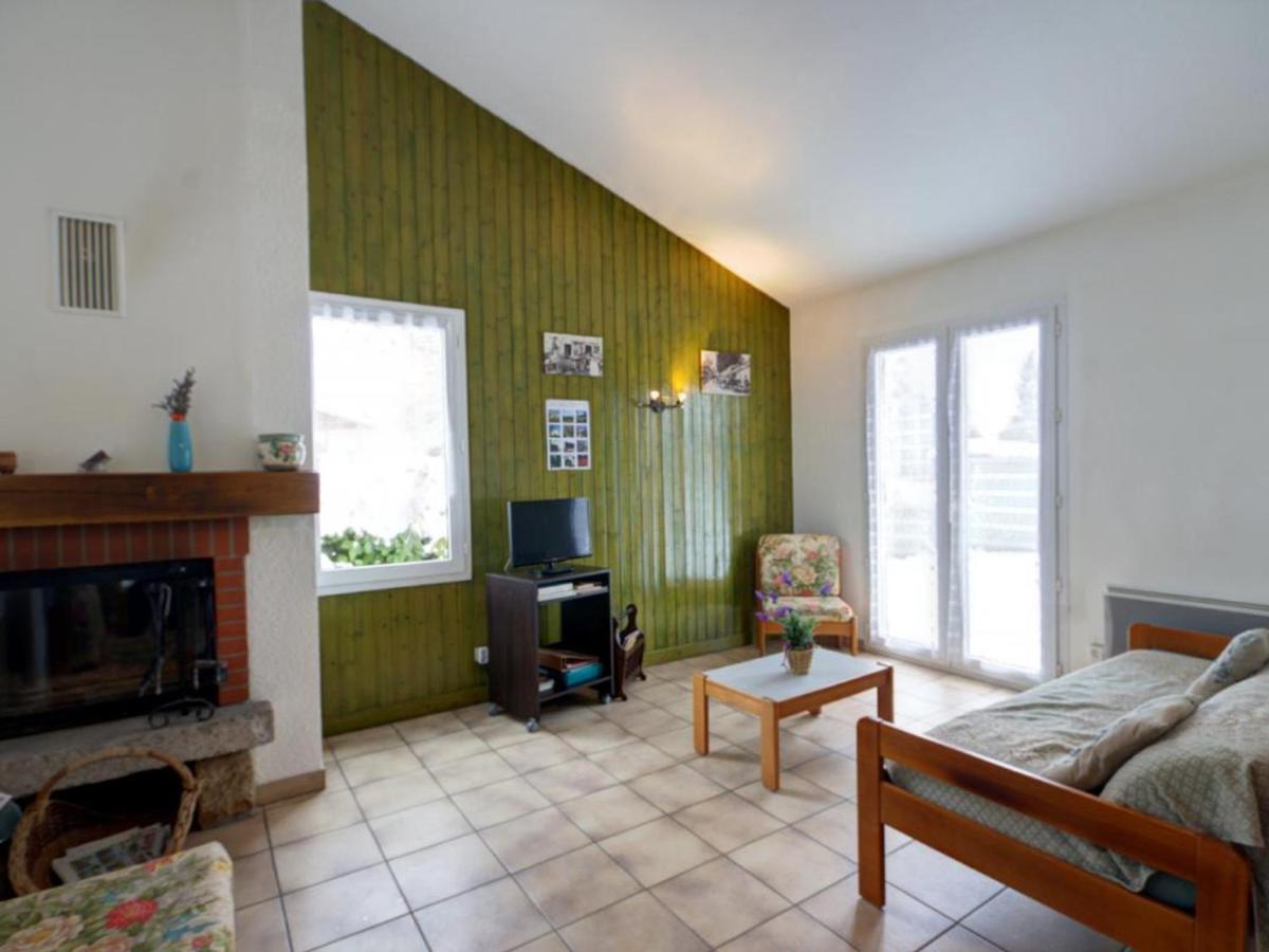 Gite Avec Cheminee, Terrasse Et Wifi - Animaux Acceptes - Fr-1-496-163 Usson-en-Forez Zewnętrze zdjęcie